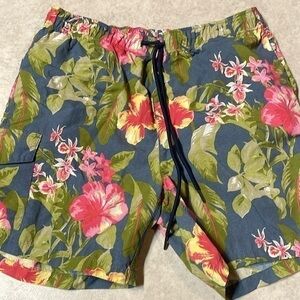 Rainforest men’s tropical print swim trunks. Size S